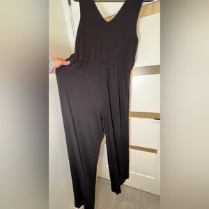 Soft & Stretchy Rayon Jumpsuit Sleeveless V-Neck High Waist Black XLP NWOT